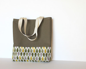 Easy Tote Bag Tutorial from Handmade Therapy